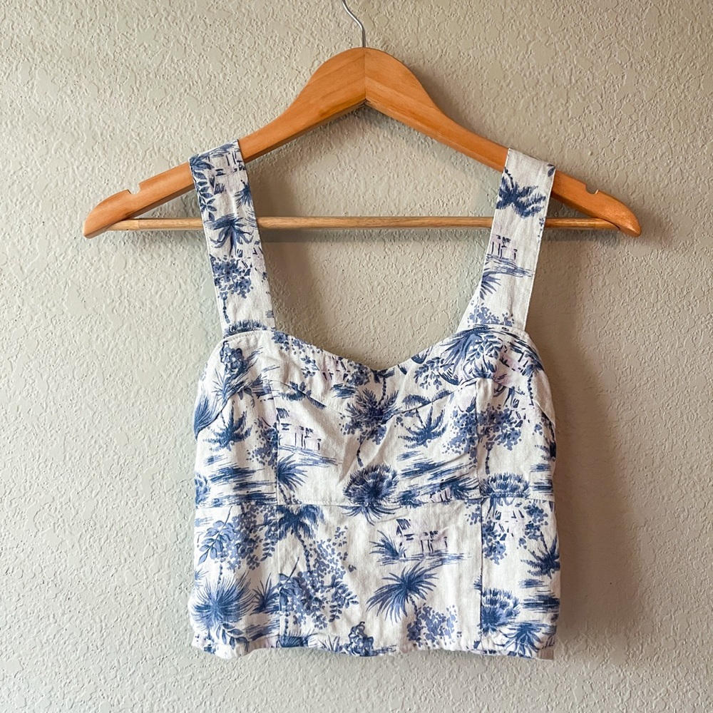 Abercrombie & Fitch Blue and White Floral Toile Linen Crop Top